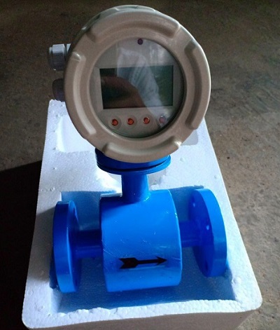 Đồng hồ đo lưu lượng nước điện tử 220V (2)