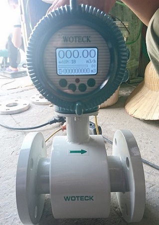 Đồng hồ đo nước điện tử bằng gang
