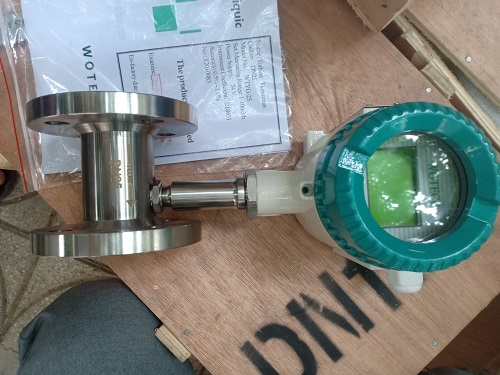 Đồng hồ đo nước điện từ dạng turbine