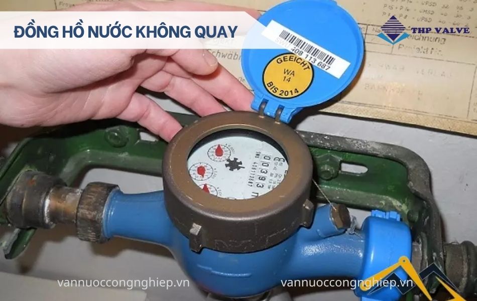 đồng hồ nước không quay